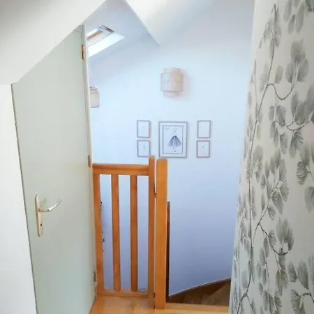 Prázdninový dům Jolyhome, Prestations De Qualite Entre Terre Et Maupertus-sur-Mer