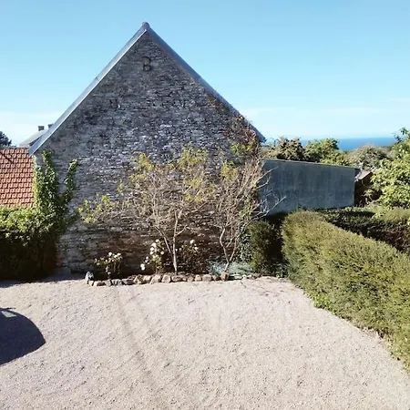 Jolyhome, Prestations De Qualite Entre Terre Et Maupertus-sur-Mer